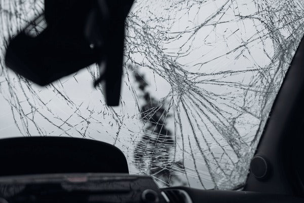 Does a Car Safety Hammer Work on Laminated Glass? The Honest Answer