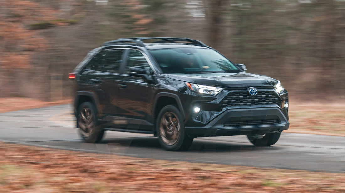 Toyota RAV4 Safety Hammer Guide: SUV Escape in Rollover and Flood Scenarios